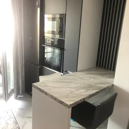 Luxury * Bucureşti